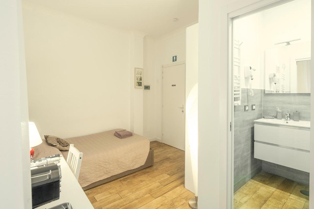 Garden House - Luxury Guest House - Overnight Stay Only Guest house 2*