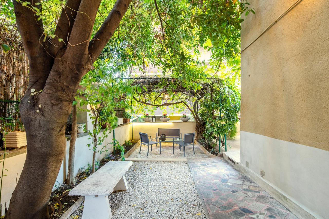 Garden House - Luxury Guest House - Overnight Stay Only Guest house 2*