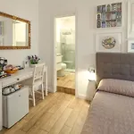 Garden House - Luxury Guest House - Overnight Stay Only