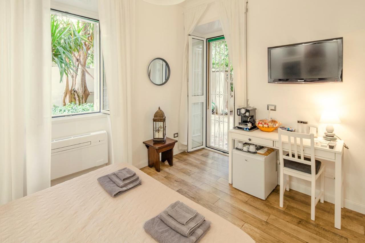 Garden House - Luxury Guest House - Overnight Stay Only Gasthuis