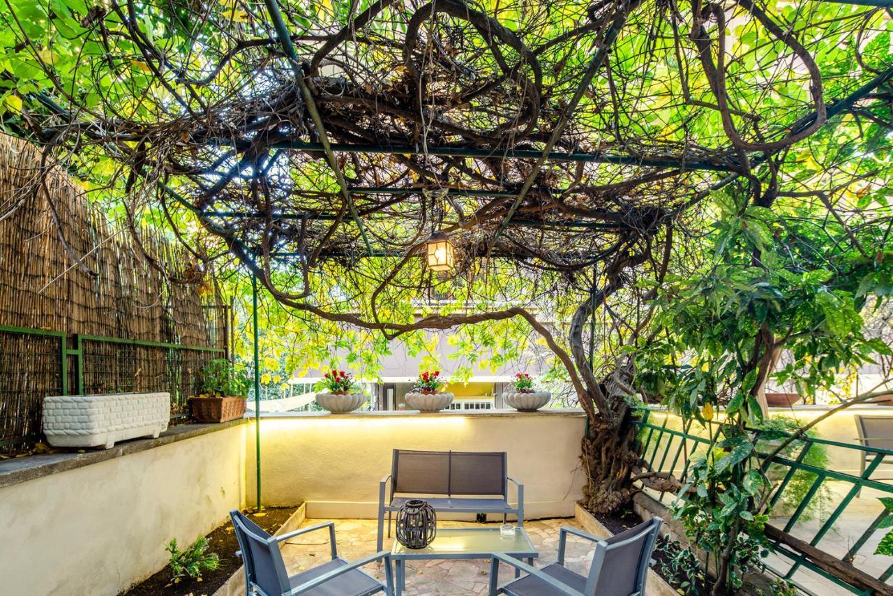 Garden House - Luxury Guest House - Overnight Stay Only 2*
